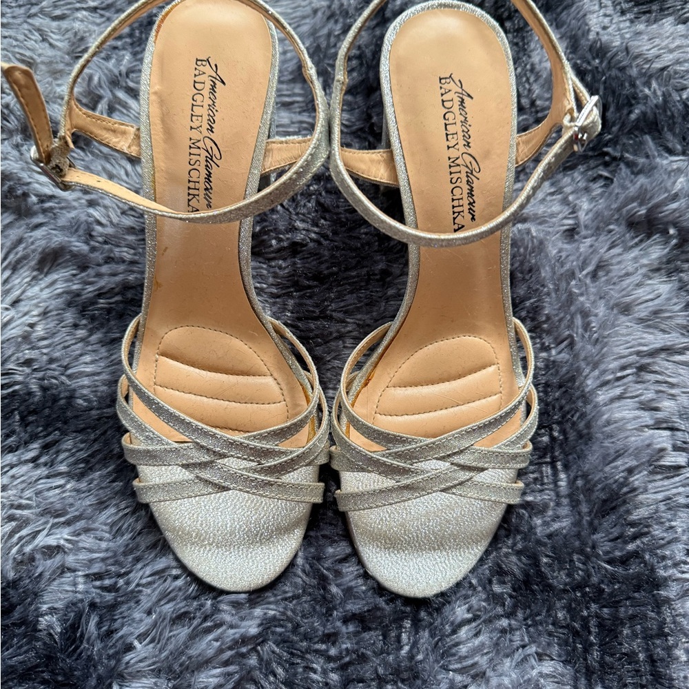 Badgley Mischka Women's Silver Strappy Sandals